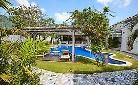 Artemis Villa Hotel
